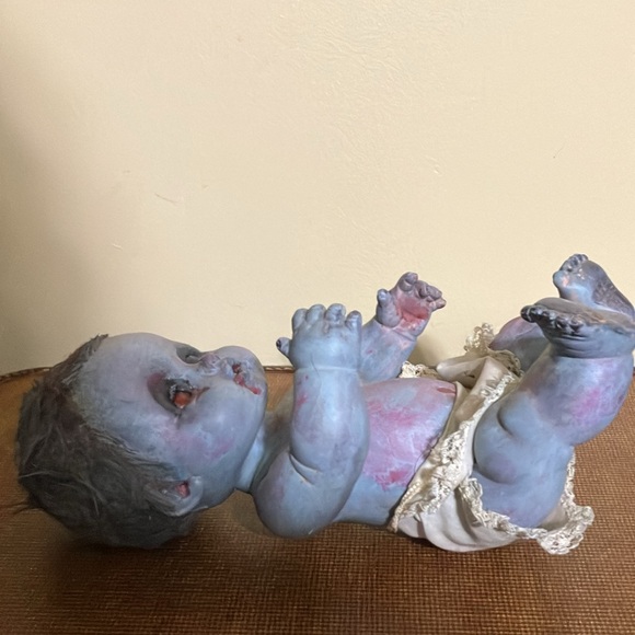 Creepy Scary Zombie Hand Painted Doll Prop Decor - Picture 5 of 9